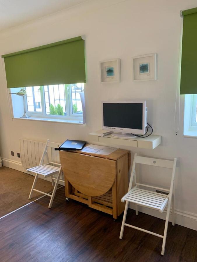 Between Piers, The Stylish Studio Flat In Cannon Place Brighton Екстер'єр фото